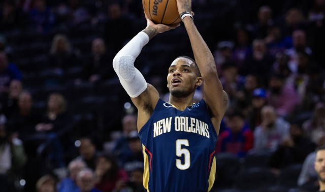 打开心了！德章泰·穆雷20中12砍下27分5板6助 挑衅三分吃T