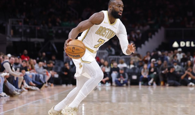 霍勒迪：布朗和绿军全队用行动回击质疑 赛季初外界没人看好他们