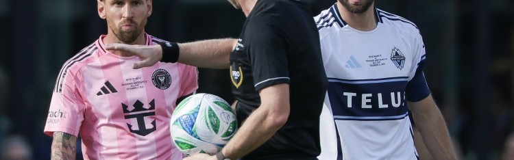 穆勒：C罗在场上肢体语言值得商榷 他是纯粹的射手而梅西无所不能